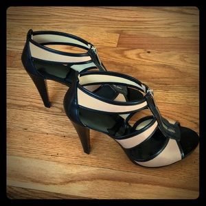 Michael Kors Size 8 chunky heel
